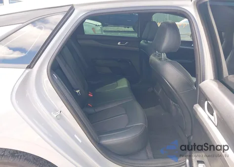 2024 Kia K5 Gt-Line z USA, uszkodzony, nr VIN 5XXG64J20RG253853